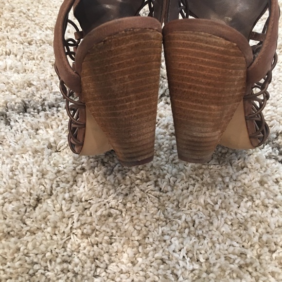 Vince Camuto sandal - Picture 3 of 7